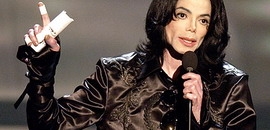 Michael Jackson visszatérését tervezi