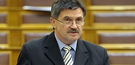 Keller László fényezte a 800 milliárdot Keller László fényezte a 800 milliárdot