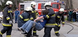 Baleseteket szimuláltak a PTE-n Baleseteket szimuláltak a PTE-n