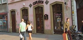 Bezárt a Caflisch Bezárt a Caflisch