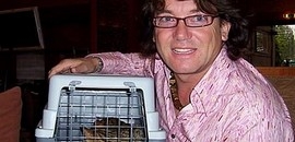 Férjes asszonyt szeret Delhusa Gjon