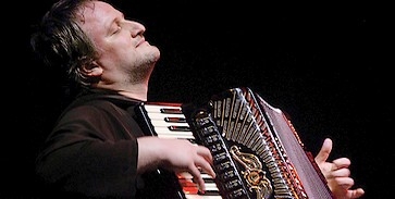 Újra Pécsre jön a harmonika mágusa Újra Pécsre jön a harmonika mágusa