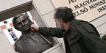 Nincs pénz Antall József pécsi szobrára Nincs pénz Antall József pécsi szobrára