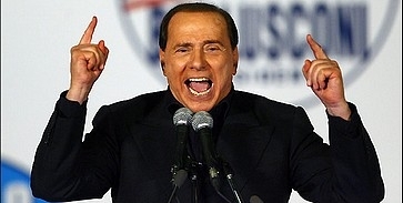 Lekapták Berlusconi meztelen partiját Lekapták Berlusconi meztelen partiját