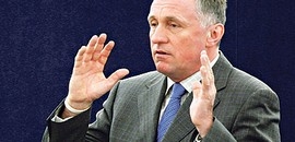 Topolánek pucérkodott Berlusconinál? Topolánek pucérkodott Berlusconinál?
