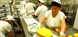 Közétkeztetés: Hering csomagolhat?