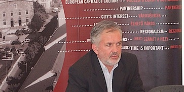 Annyi a cégvezetők prémiumainak Annyi a cégvezetők prémiumainak