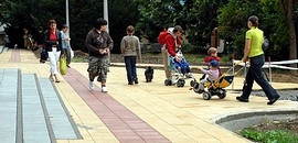 Lassan elkészül a Diana tér burkolata Lassan elkészül a Diana tér burkolata