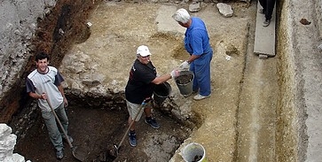 Kossuth tér: beton ömlött a pincékbe Kossuth tér: beton ömlött a pincékbe