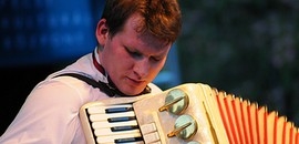 A pályázatírókat is felkérné Páva A pályázatírókat is felkérné Páva