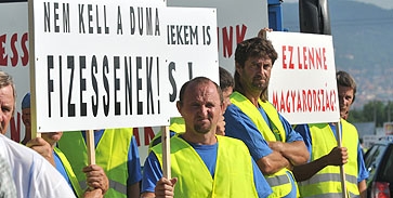 Lezárta egy vállalkozás a főutat Lezárta egy vállalkozás a főutat