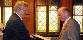 A PTE díszdoktora lett a Bundestag elnöke