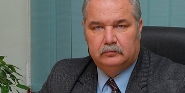 A Fidesz menesztené Varga Pétert is A Fidesz menesztené Varga Pétert is
