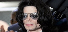 Michael Jackson visszakapta az agyát