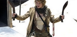 Milla Jovovich imádja a késeket