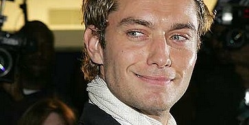 Jude Law a Brodwayt is meghódítja Jude Law a Brodwayt is meghódítja