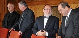 Kevesebb pénzt kapnak az egyházak