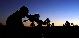 A részecskéktől a világegyetemig A részecskéktől a világegyetemig