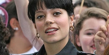 Megunta a zeneletöltőket Lilly Allen
