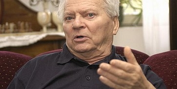 Műteni kellene a Nemzet Színészét Műteni kellene a Nemzet Színészét