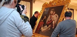 Művészetek Háza kontra Városháza Művészetek Háza kontra Városháza