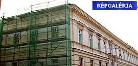 Csak két oldalát újítják fel a klinikának Csak két oldalát újítják fel a klinikának