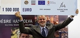 Megvezették Pávát a Mercouri-díjjal Megvezették Pávát a Mercouri-díjjal