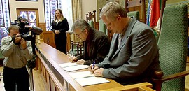 Aláírták: zöld út a kórházintegrációnak