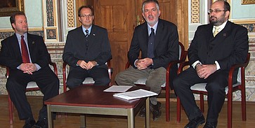 Fidesz: kellenek a civilek is Fidesz: kellenek a civilek is