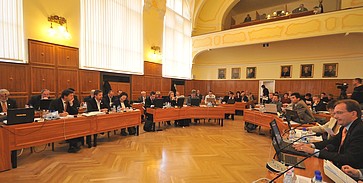 Közgyűlés: hitelkeret, parkolás, radar Közgyűlés: hitelkeret, parkolás, radar