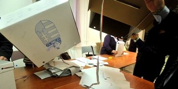 A baranyahídvégi cigányok kopogtatócéduláért kaptak élelmiszercsomagot? A baranyahídvégi cigányok kopogtatócéduláért kaptak élelmiszercsomagot?