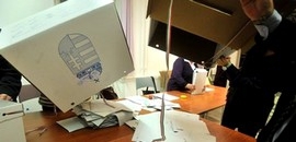A baranyahídvégi cigányok kopogtatócéduláért kaptak élelmiszercsomagot? A baranyahídvégi cigányok kopogtatócéduláért kaptak élelmiszercsomagot?