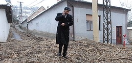 Csőtörés: lezártak két utcát a Tettyén Csőtörés: lezártak két utcát a Tettyén