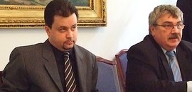 Domingo augusztusban lép fel