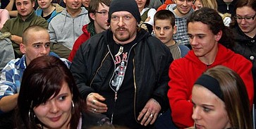 Ganxsta Zolee-t faggatták a diákok Ganxsta Zolee-t faggatták a diákok