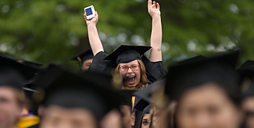 FEEK: jogsértő diploma-kiadás? FEEK: jogsértő diploma-kiadás?