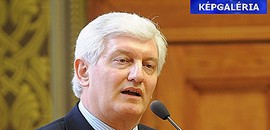 Újra orvos lett a PTE rektora