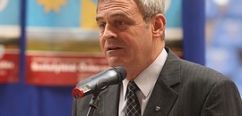 Tőkést hírbe hozták Faludy özvegyével
