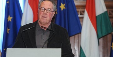 Civilek felügyelik az NBH-s szalagokat