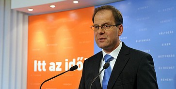 Hatvanhét ügyhöz kell kétharmad Hatvanhét ügyhöz kell kétharmad