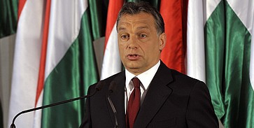 Orbán Viktor: a régi politikai és gazdasági rendszer megbukott Orbán Viktor: a régi politikai és gazdasági rendszer megbukott