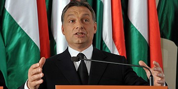 Nyolc miniszterrel alakul kormány Nyolc miniszterrel alakul kormány