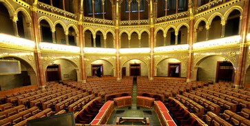 Két hét múlva kormányprogram