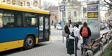 Gyalog-galopp a Széchenyi téren Gyalog-galopp a Széchenyi téren