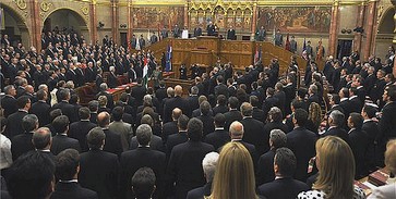 Megalakultak: Sólyom felháborodott Megalakultak: Sólyom felháborodott