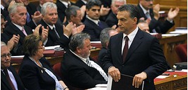 A politikai nyilatkozat kereteket adhat A politikai nyilatkozat kereteket adhat