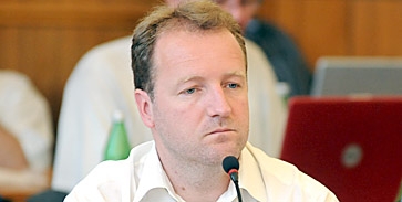 A civilek a pályán maradnak? A civilek a pályán maradnak?