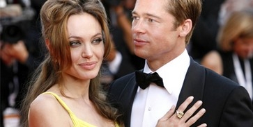 Jolie és Pitt tavasszal összeházasodik? Jolie és Pitt tavasszal összeházasodik?