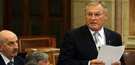 98 százalékos végkielégítés-adó