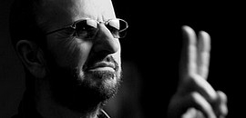 Peace & Love: Ringo Starr hetvenéves Peace & Love: Ringo Starr hetvenéves
